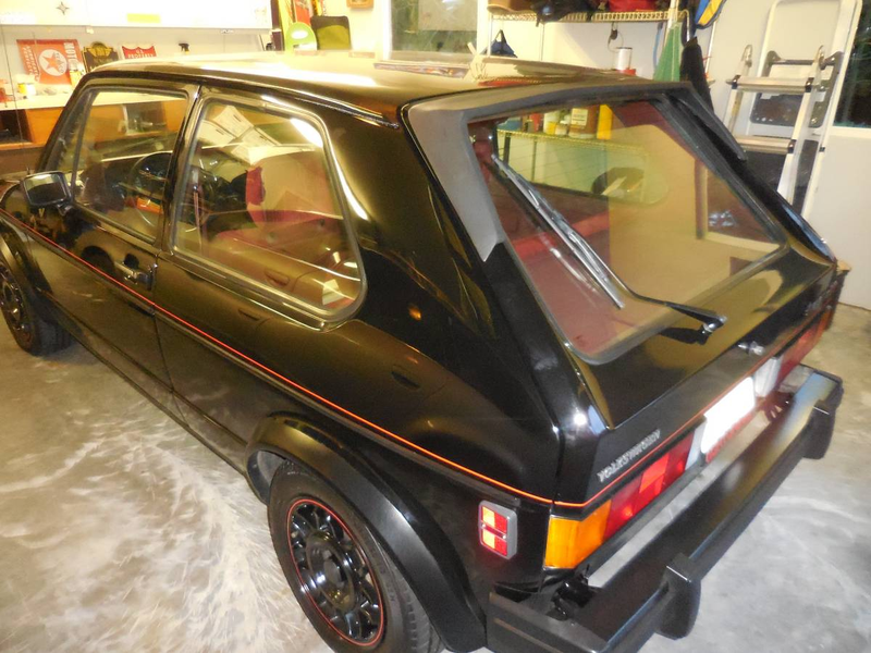Illustration for article titled At $7,650, Is This 1984 VW GTI a Hot Hatch or a Hot Mess?